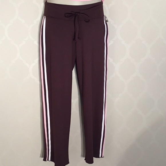 🆕SO SPORTY TEE & PANTS ATHLETIC SET - Picture 6 of 8